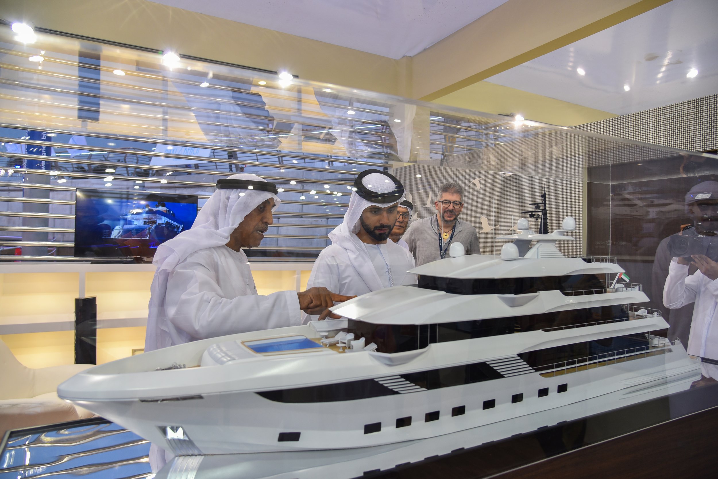 Dubai выставка. Dubai International Boat show. Дубай 2023. Дубай шоу. На прогулочном катере Дубай.